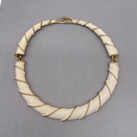Vintage Kenneth Lane Enamel with Gold Accents Choker Necklace Cream Hook Closure - Picture 2 of 6